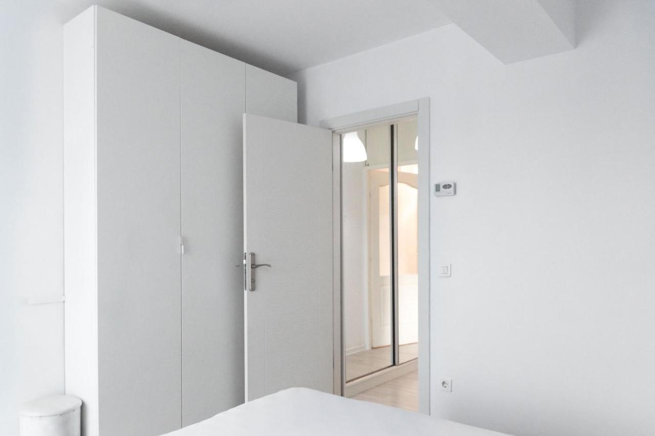 Airport Residence - Apartment Across From Otopeni Airport מראה חיצוני תמונה